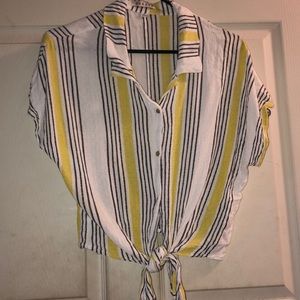 Harper Collared Crop Button Down Top